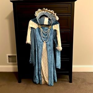 Girls Renaissance era costume.  Size 8